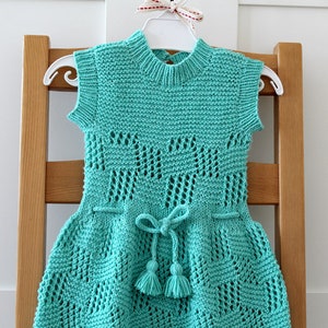 Modèle de tricot Robe bébé enfant en bas âge Robe bébé Rosalinda tailles 0-3, 3-6, 12 mois et 24 mois robe en tricot de dentelle pour bébé modèle pdf image 3