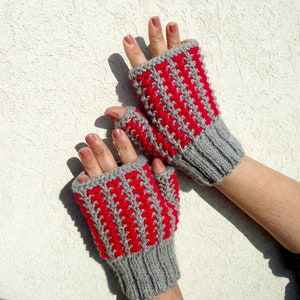 KNITTING PATTERN Mittens Gloves - Charly Mittens  knit Mittens fingerless mittens Gloves pdf Pattern Mittens two colors Knitting gloves