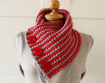 Charly Button Cowl Knitting Pattern – Two-Color Scarf (PDF Pattern)