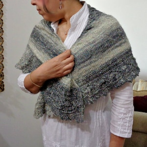 STRICKANLEITUNG Lace Schal Silver Rain leichter Lace Schal Anleitung Lion Brand Lace Stola in a Cake pdf Strickmuster Instant Download