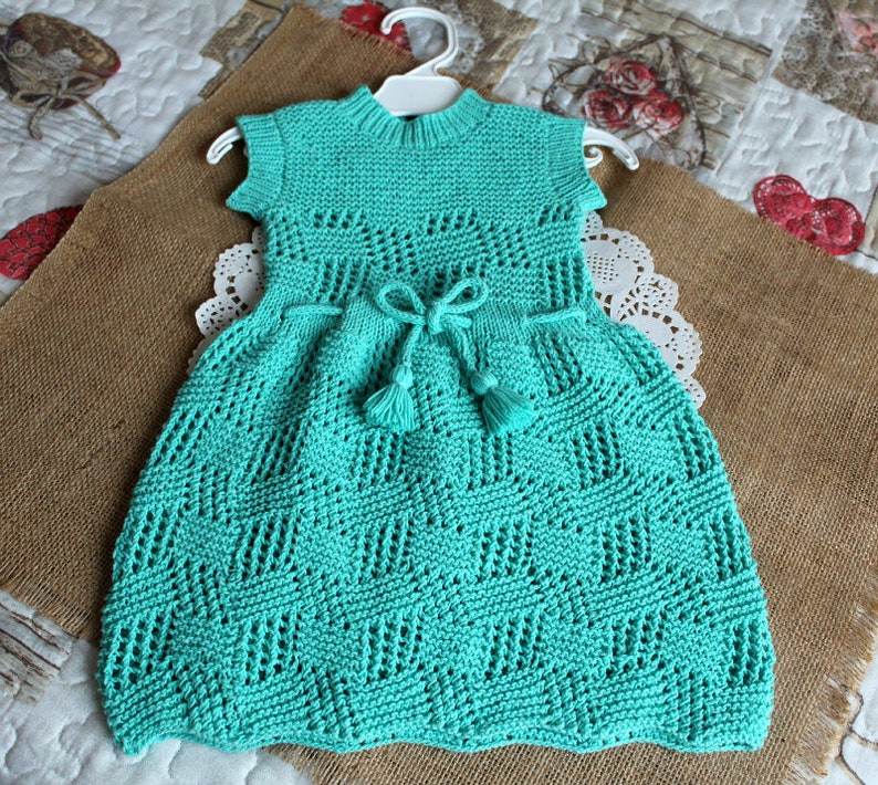 Modèle de tricot Robe bébé enfant en bas âge Robe bébé Rosalinda tailles 0-3, 3-6, 12 mois et 24 mois robe en tricot de dentelle pour bébé modèle pdf image 8