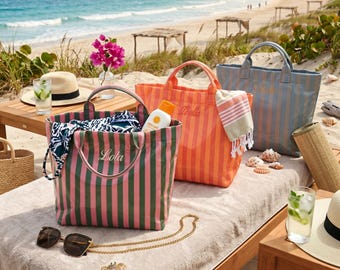 Bolso de playa impermeable personalizado, bolso de regalo bordado para damas de honor, bolso de playa de PVC a rayas, regalo para la fiesta nupcial, bolso a rayas para despedida de soltera.