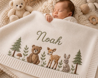 Gepersonaliseerde bos babydeken, geborduurde babynaam deken, bos dier gebreide deken, aangepaste pasgeboren cadeau, babykamer babyshower cadeau