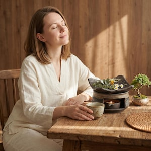 Quemador de aceite de cerámica hecho a mano, calentador de cera Wabi Sabi, quemador de fragancia rústico para velas de té, decoración zen para el hogar, idea de regalo única de cerámica artesanal