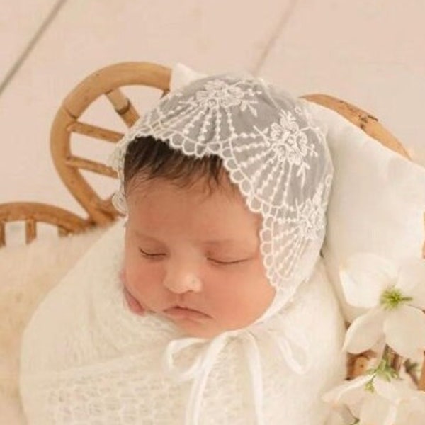 Newborn Lace Vintage Bonnet - Newborn photography photo props