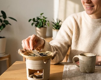 Minimalist Ceramic Oil Burner, Zen Tea Light Wax Warmer, Cream Speckled Fragrance Diffuser, Handmade Pottery, Wellness Gift for Meditation