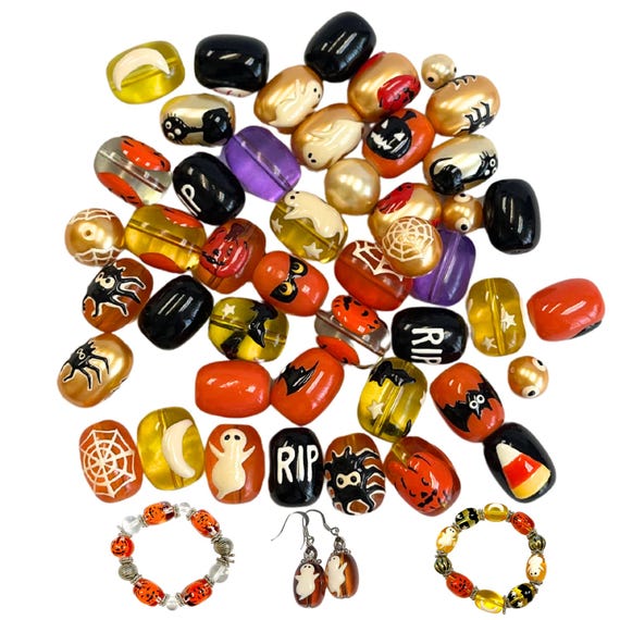 Halloween Glass Beads Bulk, Spooky Gothic Ghost Pumpkin Spider Bead for Bracelet Earrings, DIY Jewelry Supplies Gift for Beader, 40 Pcs