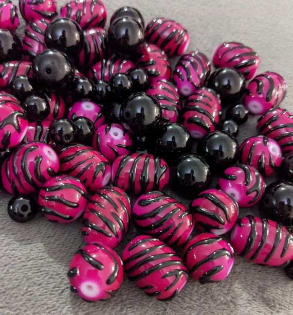 Glass Beads Bulk for Bracelet Making, Hot Pink Purple Animal Print Tiger Print Bead, DIY Jewelry Supplies, Gift for Team Mom Beader, 140 Pcs