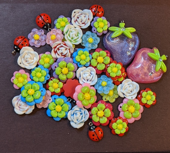Flower Ladybug Beads For Scrapbooking, Embellishments Flat Back Resin Cabochon 17 - 42mm, Gift For Beader, 3 Selections, 33pcs