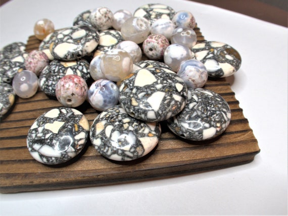 Mix Lot Stone Beads For Bracelet Jewelry Making - White Collage Stone Beads - Gemstone Beads - Natural Semiprecious around 168pcs