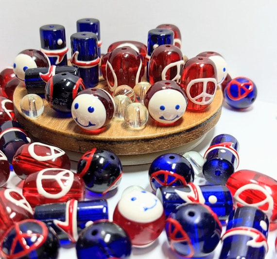 Glass Beads For Bracelet Making, Love Peace USA Patriotic Beads Bulk, Americana Flag Star Bead Finding, DIY Jewelry Supplies Gift, 140pcs