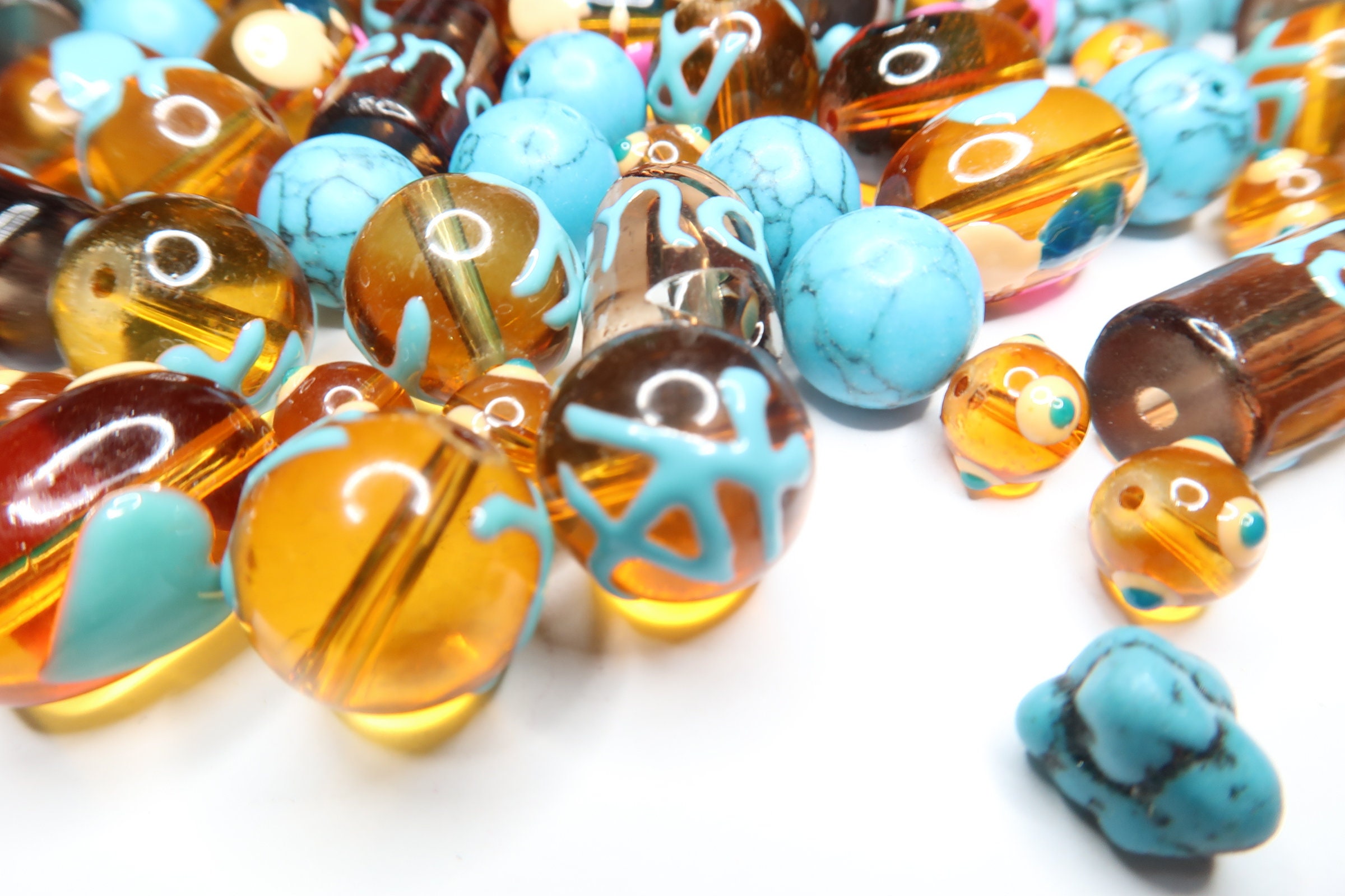 Glass Beads Bulk for Jewelry Making, Friends Lovers Heart Dotted Glass  Beads, Turquoise Gemstone Beads, Supplies Gift for Beader, 140 Pcs 