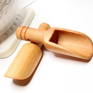 Zhaomeidaxi 1Pc/2Pcs Bath Salt Scoop Wooden Ladle Spoon Scoops for Canisters  Flour Scoop Ladles for Cooking 