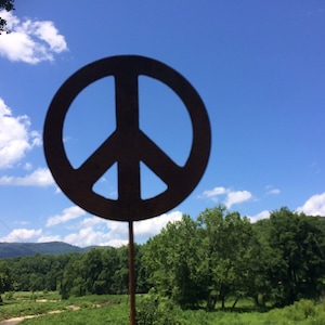 Metal peace sign for garden