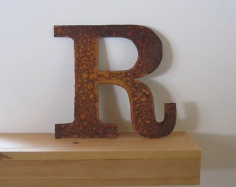 Metal letter "R"