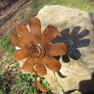 Handmade Metal Garden Flower Yard Art. - Etsy