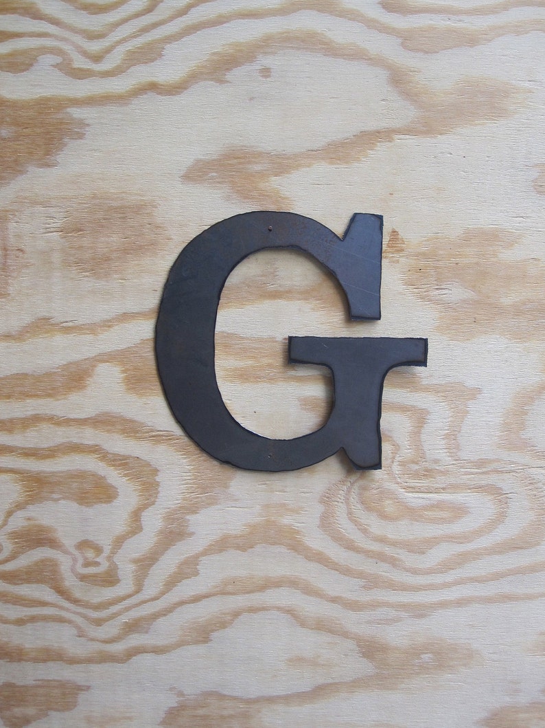 Rusted Metal letter G image 2