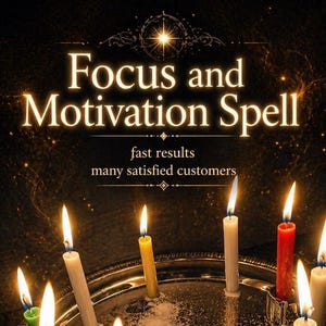 Può includere: Un vassoio d'argento con candele accese di vari colori, tra cui bianco, rosso, blu e verde. L'immagine presenta il testo "Focus and Motivation Spell" con le frasi "fast results" e "many satisfied customers".