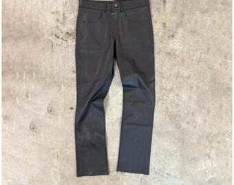 Schwarze Lederhose für Herren | Handgefertigte klassische Hose mit geradem Bein