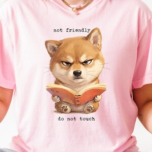 Shiba Inu Lese Shirt, mürrischer Hund introvertierter Buch-Liebhaber-T-Stück