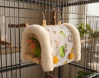 Parrot Winter Nest, Warm Bird Hut with Wooden Base, Soft Polyester Cover