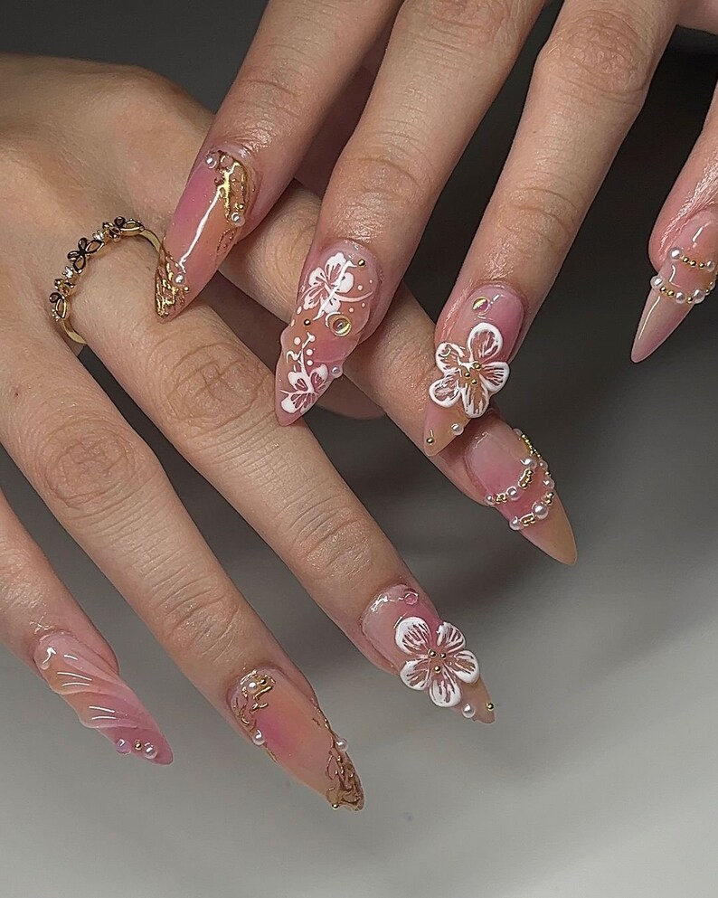 Luxury Flower Press on Nails Chic Blossom Tips Nail Art Elegant Floral
