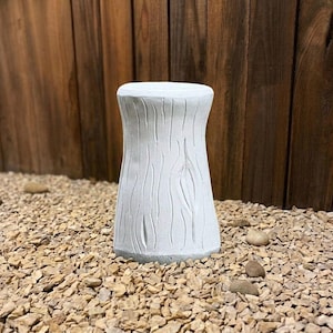 Handcrafted Concrete Tree Stump Stool Garden Sculpture Outdoor Cement Pedestal Rustic Patio Decor Yard Ornament Plant Stand Accent