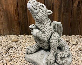 Estátua de Dragão Bebê de Concreto, Figura de Criatura Fantástica em Cimento, Escultura de Dragão em Pedra para Jardim, Decoração de Quintal Externo, Ornamento de Dragão Feito à Mão
