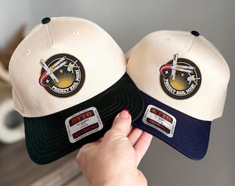 Gorra trucker bordada del Proyecto Ave María, gorra trucker bicolor Planet, regalo para amantes de los libros, gorra de ciencia ficción y fantasía para amantes de los libros