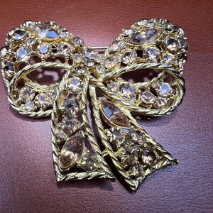 Crystal Bow Brooch Pin