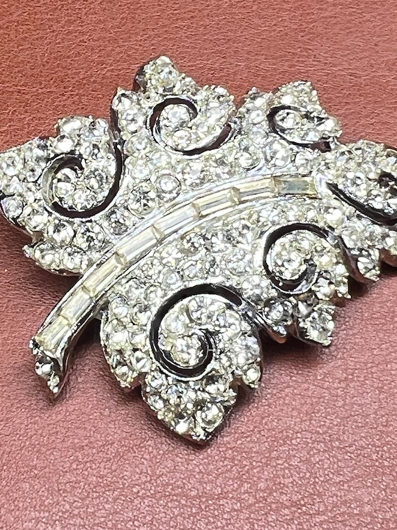 Crystal Leaf Brooch Pin