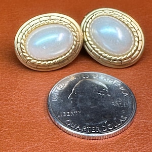 Oscar de la Renta Post Earrings