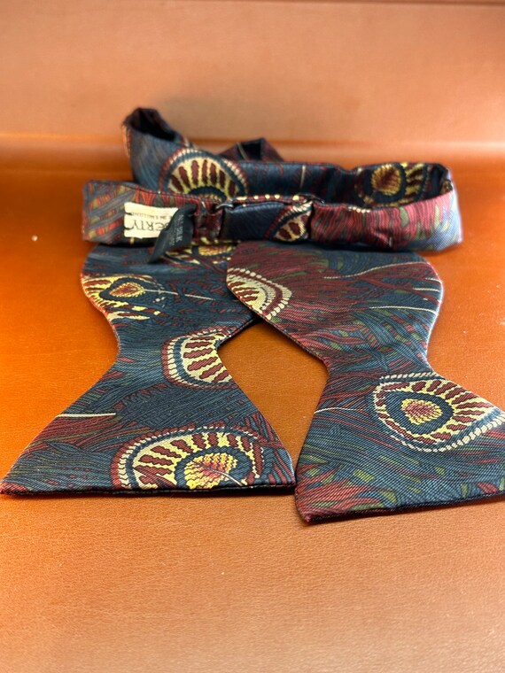 Liberty of London Hera Print Silk Bow Tie - image 4