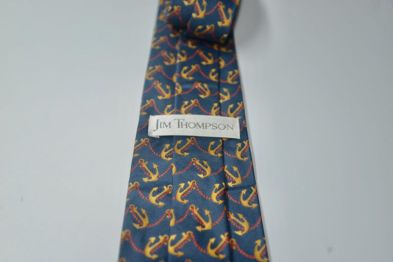 Pode incluir: Um conjunto de tr&ecirc;s canecas de cer&acirc;mica com acabamento fosco e salpicado. As canecas s&atilde;o em tons de creme, cinza claro e cinza escuro. Cada caneca tem um design simples e minimalista, ideal para caf&eacute; ou ch&aacute;.