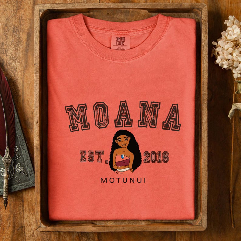 Vintage Moana Shirt, Motunui Est 2016 Tee, Epcot Journey of Water Disney Vacation Top immagine 3