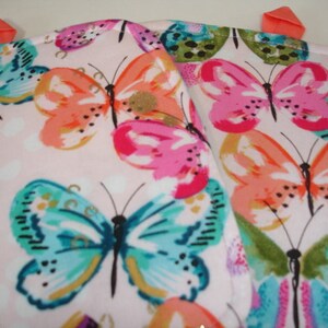 Set(2) Pretty Colorful Butterflies/Glitter on Light Pink allover print cotton heavy duty Potholders