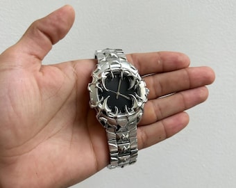 Reloj Y2K Spike con esfera negra, cromado, estilo punk gótico emo, unisex.