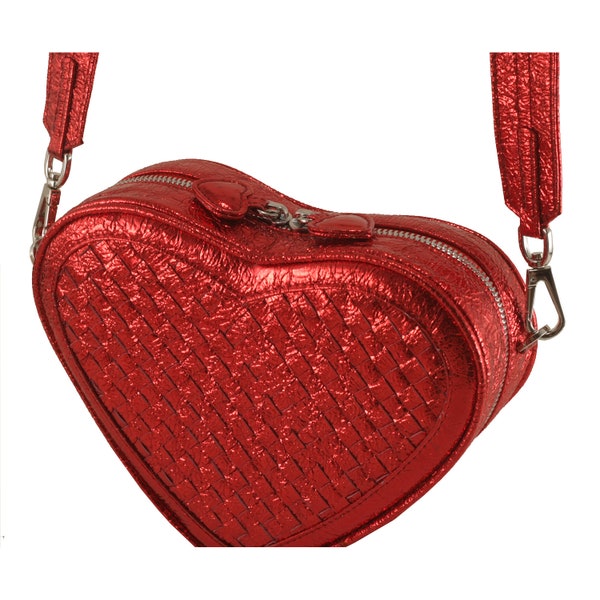 Handmade leather heart shaped trunk bag VALENTINA in red, hand-woven | Wedding bag, prom bag - Valentine's day gift for her | Ethically made