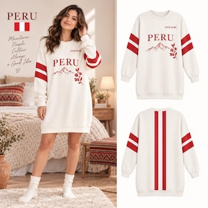 Peut inclure: Une robe sweat à manches longues blanc cassé avec des rayures rouges sur les manches. Le devant présente le texte "PERU" en rouge, un motif de montagne, un dessin floral et un espace "YOUR NAME". Le dos comporte deux rayures rouges verticales.