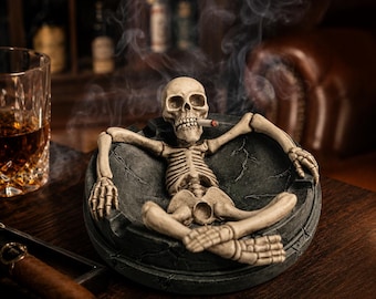 Skeleton Ashtray, Gothic Skull Ash Tray, Halloween Decor, Smoking Accessories, Gothic Home Decor, Creepy Gift for Smokers
