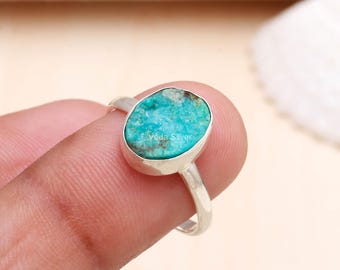 Anel com turquesa bruta do Arizona, pedra preciosa oval azul em prata de lei, joia em estilo boho.