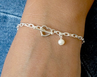 Dainty 925 Silver Chain Links Bracelet With Pearl Charm and Heart Toggle Closure