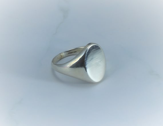 925 Sterling Silver Oval Signet Ring - Personalized Statement Ring