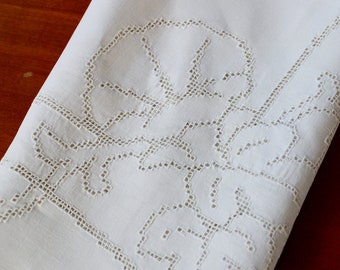 Vintage Linen Tablecloth Topper Italian Mosaic Lace Morning Glory Drawnwork Table Cloth White Square