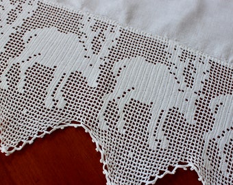 Vintage Linen Cotton Runner Hand Crochet Lace Trim Deer Moose Animal Panel Flour Sack Feed Lodge Cabin