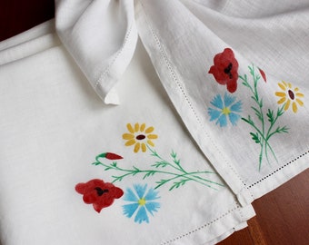 Vintage Linen Napkins Four 4 White Red Blue Yellow Flowers Painted Fresh Spring Garden Casual Dinner Large