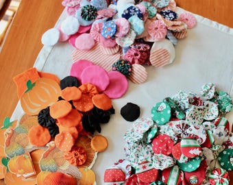 Tissu vintage Yoyos Noël Halloween Thanksgiving Rose Bleu Carnets de recyclage Créations artisanales Yoyo Quilt