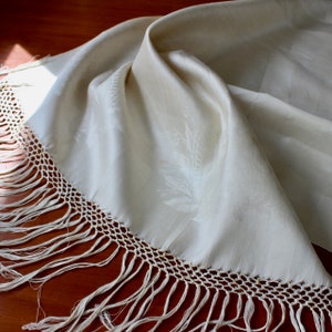 Vintage Linen Display Show Towel Antique Damask Fringe Huge Shawl Swirls Floral Unused