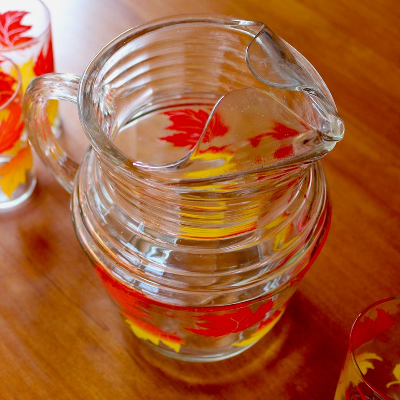 Vintage Pitcher 6 Glasses Tumblers Maple Leaf Autumn Fall Mid Century MCM Red Orange Yellow Glass Libbey image 6