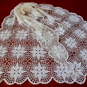 Vintage Lace Runner Crochet Hand Linen Cotton Off White Dresser Scarf Star Pattern 50 inches image 5